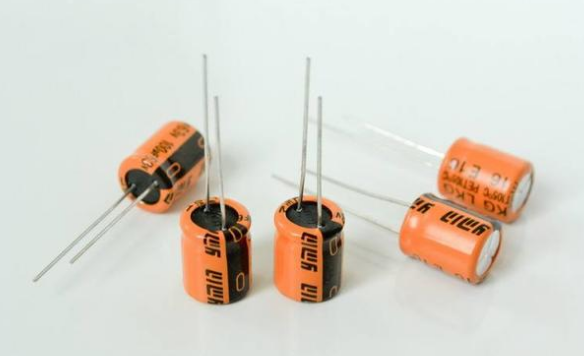 「NIPPON CHEMI-CON」電解電容極性接錯(cuò)會(huì)爆炸，如何避免？